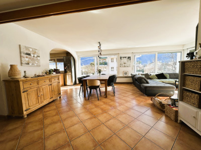 Appartement de 5.5 pièces au centre de Fully image 1