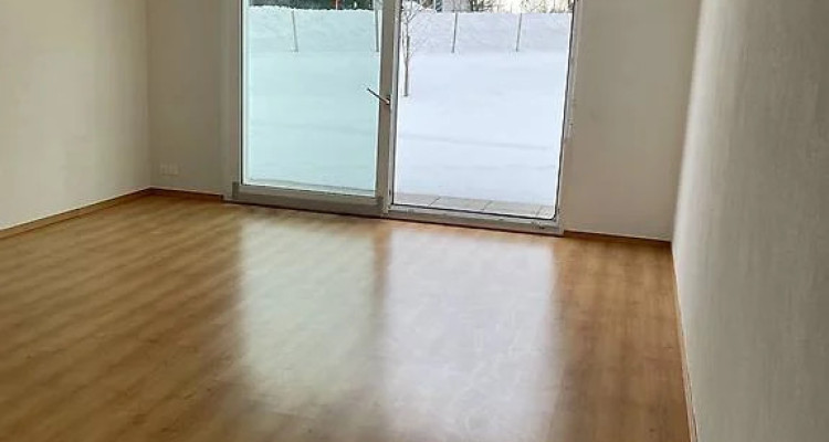 Appartement de 3,5 pièces avec grand jardin à 2500fr image 1