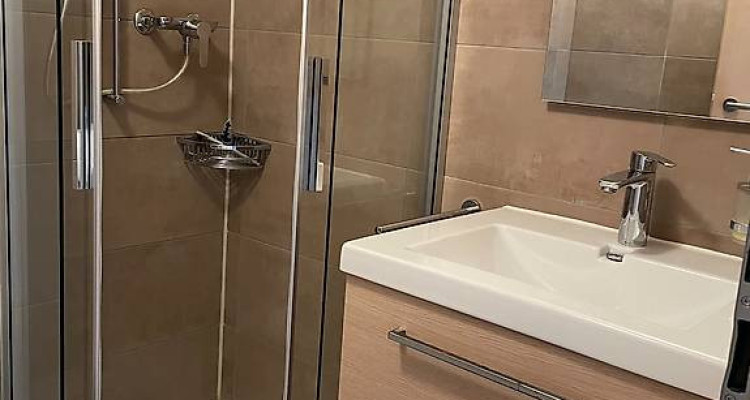 Appartement de 3,5 pièces avec grand jardin à 2500fr image 5