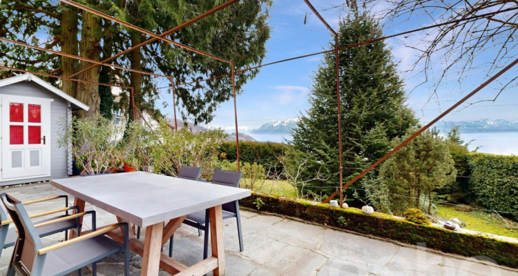 Maison de caractère avec vue panoramique sur le Léman et les Alpes image 1
