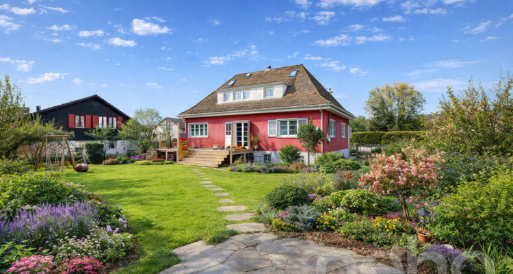 Sonniges Familien-Bijou: Gourmet-Küche, Sauna & idyllischer Garten image 1