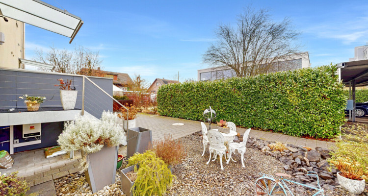 Stilvolles Wohnen - Moderne Doppelhaushälfte mit viel Potenzial image 3