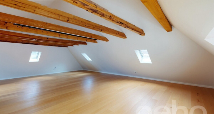 Opportunité Exceptionnelle - Attique entièrement rénové - Centre-ville image 3