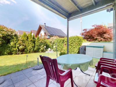 Lichtdurchflutetes EFH mit Gartenidylle und separate Garage image 3