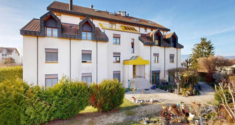 Duplex en attique lumineux avec vue dégagée, sans vis-à-vis image 1