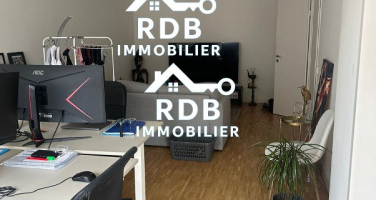 Appartement de 4 pièces au 5ème étage situé à Genève 1205 image 2