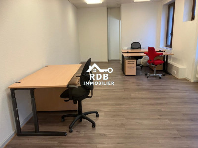 À louer – Bureau de 3 pièces de 70 m² – Genève centre image 2