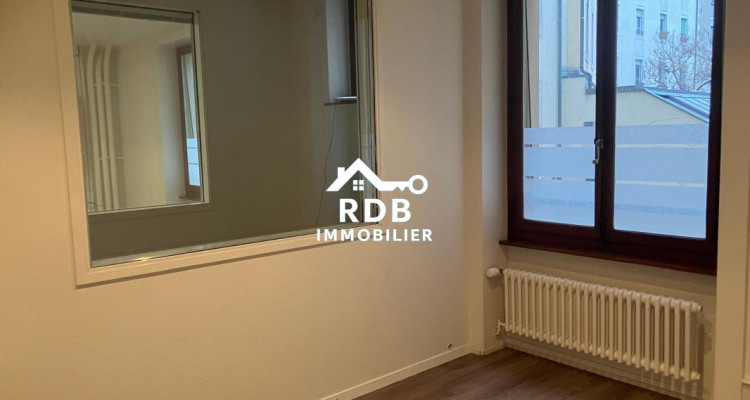 À louer – Bureau de 3 pièces de 70 m² – Genève centre image 6