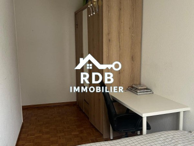 Appartement de 5 pièces au 3ème étage situé à Genève 1201 image 3