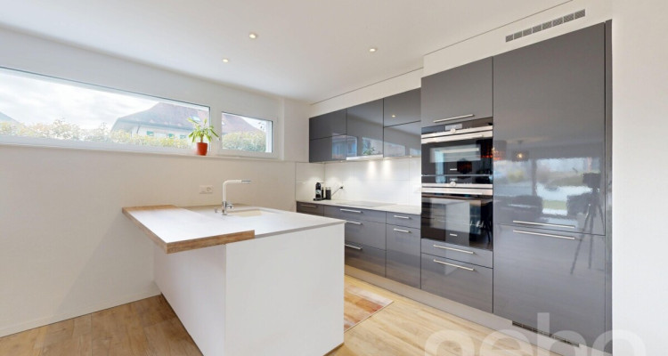 4.5 pièces baigné de lumière avec jardin, au coeur du village image 5