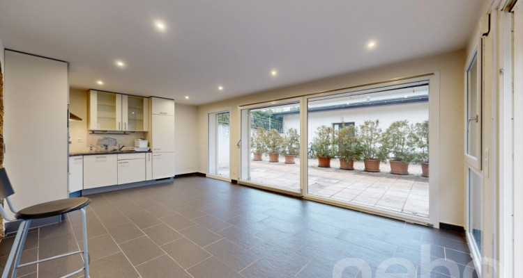 Charmante maison comprenant deux appartement ! image 2