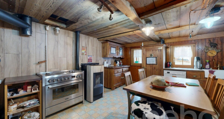 Une ferme atypique à réinventer, au c?ur de la Gruyère image 9