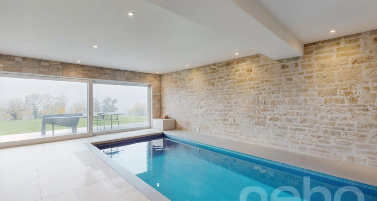 Cette magnifique maison avec vue sur le lac! image 3