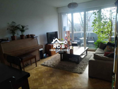 Appartement de 5 pièces au 4ème étage situé à Genève 1205 image 1