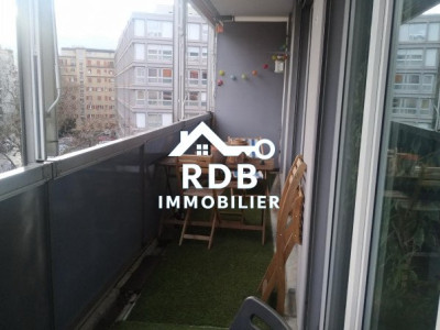 Appartement de 5 pièces au 4ème étage situé à Genève 1205 image 3