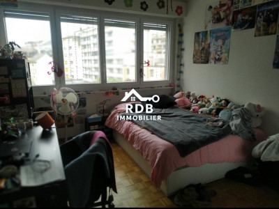 Appartement de 5 pièces au 4ème étage situé à Genève 1205 image 4