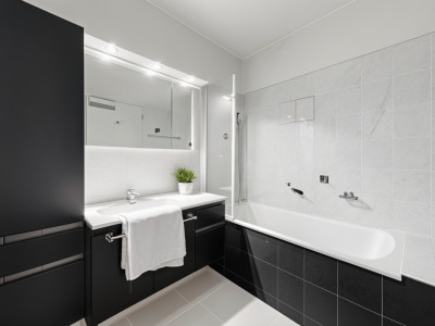 Blue Lake Apartment, Geneva Center casatax image 6