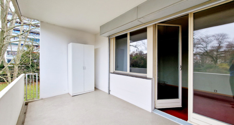 Bientôt sur le marché: Blue Lake Apartment, Geneva Center image 2