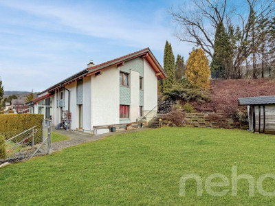 Une villa baignée de lumière, suspendue entre ciel et montagnes image 4