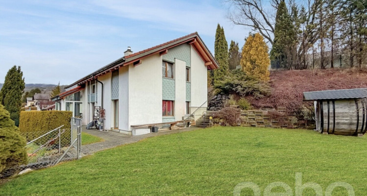 Une villa baignée de lumière, suspendue entre ciel et montagnes image 4