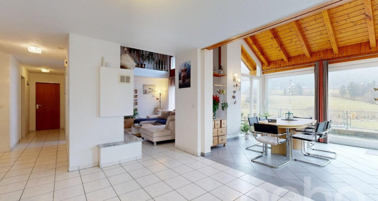 Une villa baignée de lumière, suspendue entre ciel et montagnes image 12