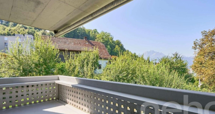 Moderne 4.5-Zimmerwohnung mit Cheminée und Pilatusblick image 11