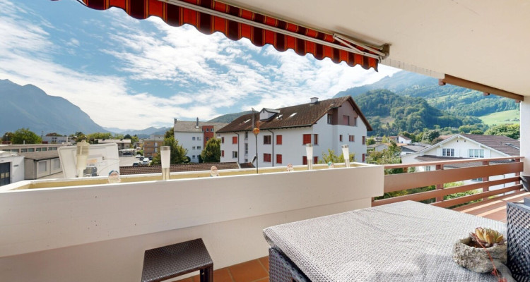 4.5-Zimmer-Wohnung mit Balkon und zwei Garagenplätzen in Sevelen image 3