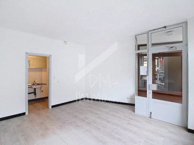 Local commercial avec vitrine image 2