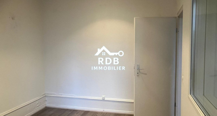 À louer – Bureau de 3 pièces de 70 m² – Genève centre image 12