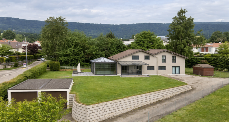 Grande propriété familiale modulable dans un cadre paisible image 1