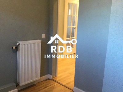 Appartement en duplex rénové de 5 pièces situé à Collex 1239 image 7