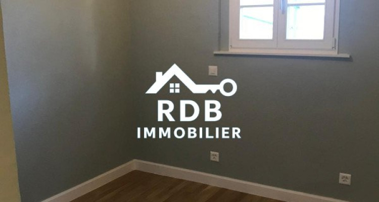 Appartement en duplex rénové de 5 pièces situé à Collex 1239 image 4