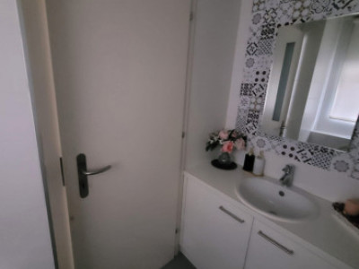 Maison moderne 6 pièces avec jardin  image 8