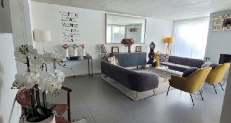 Maison moderne 6 pièces avec jardin  image 1