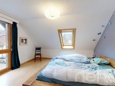 Einfamilienhaus im ruhigen Familienquartier mit grossem Umschwung image 7