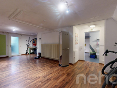 Einfamilienhaus im ruhigen Familienquartier mit grossem Umschwung image 10