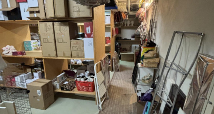 Surface commerciale centre-ville image 11