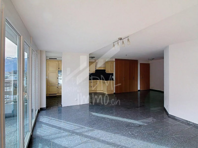 Véritable attique , belles finitions, exellent état image 3