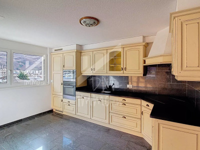 Véritable attique , belles finitions, exellent état image 4