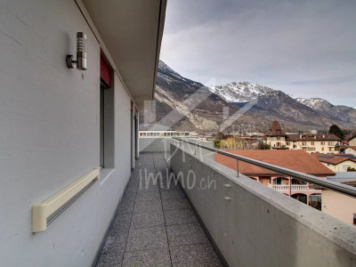 Véritable attique , belles finitions, exellent état image 10