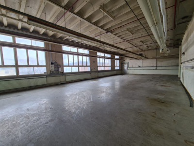 Surface industrielle et commerciale image 1