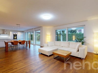 Lichtdurchflutetes 6.5-Zimmerhaus in ruhiger Lage image 2