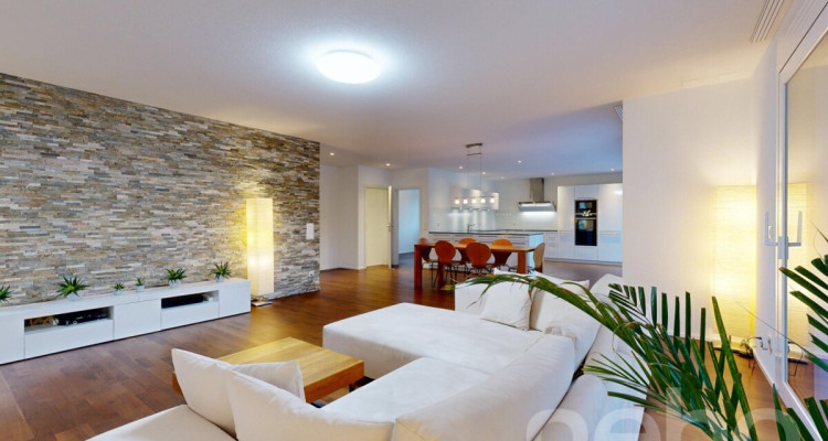 Lichtdurchflutetes 6.5-Zimmerhaus in ruhiger Lage image 3