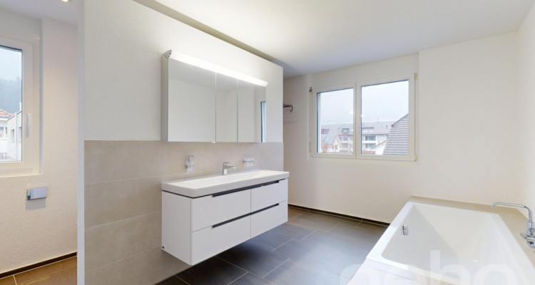 Lichtdurchflutetes 6.5-Zimmerhaus in ruhiger Lage image 8