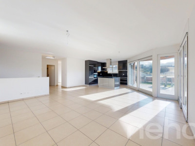 Attique lumineux de 4,5 pièces sans vis-à-vis image 2