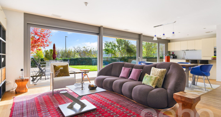 Stilvolle Doppelhaushälfte mit Garten und Weitblick in Reinach image 5