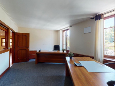 BUREAUX DE STANDING A LOUER image 4