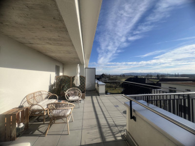 Vue sur les Alpes, lumière et exclusivité : attique contemporain avec terrasse panoramique image 2