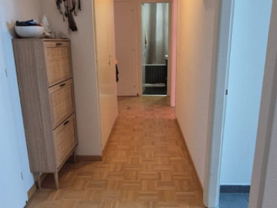 GENÈVE CENTRE – 4 PIÈCES AVEC BALCON & BOX FERMÉ image 2