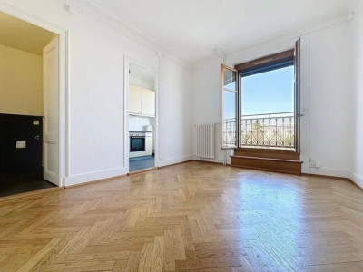 Très joli 2 pièces Hypercentre de Genève image 2